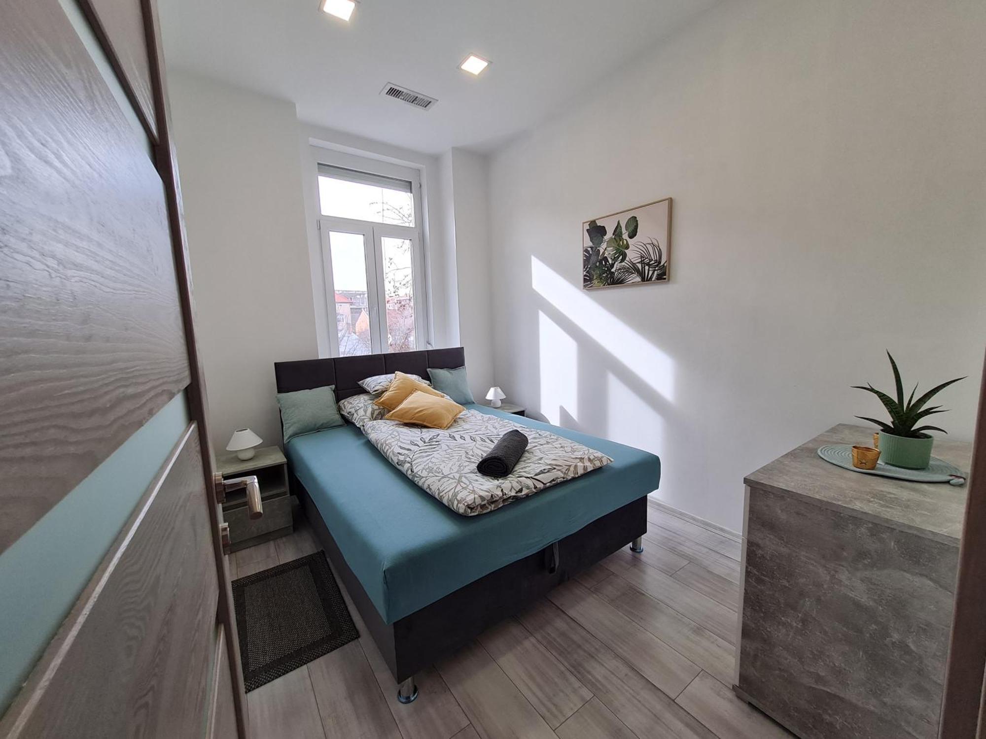 Napfeny Apartman Сегед Екстериор снимка